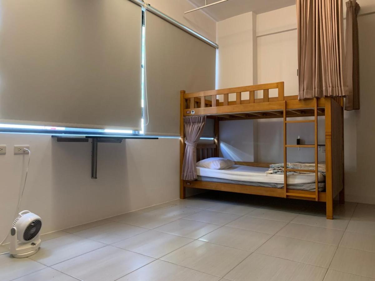 Backpacker 41 Hostel - Tchaj-čung Exteriér fotografie
