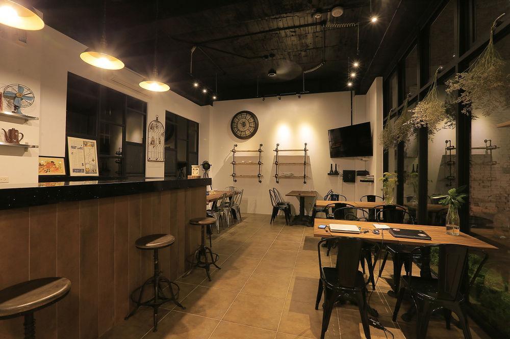 Backpacker 41 Hostel - Tchaj-čung Exteriér fotografie
