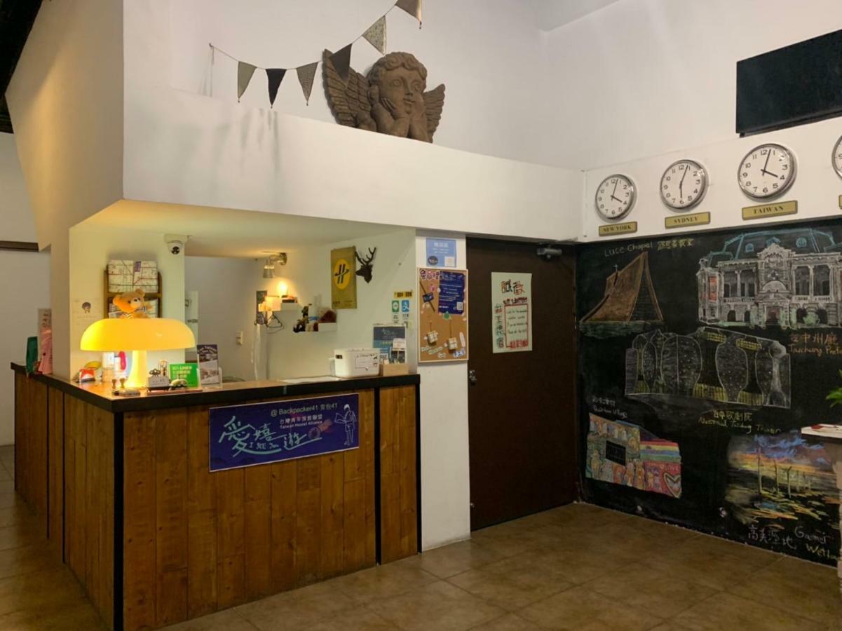 Backpacker 41 Hostel - Tchaj-čung Exteriér fotografie